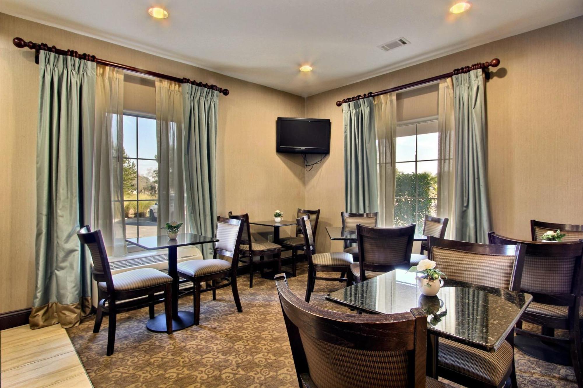 סוואנה Magnolia Inn And Suites Pooler מראה חיצוני תמונה